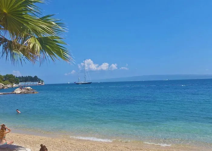 Πανσιόν Varos 3*